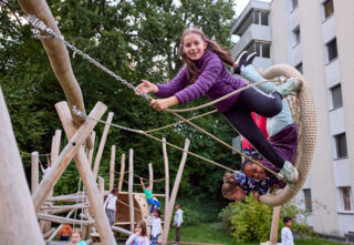Es wird wieder geklettert, gerutscht und geschaukelt