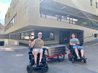 «liefere, ned lafere» – geliefert durch Contenti