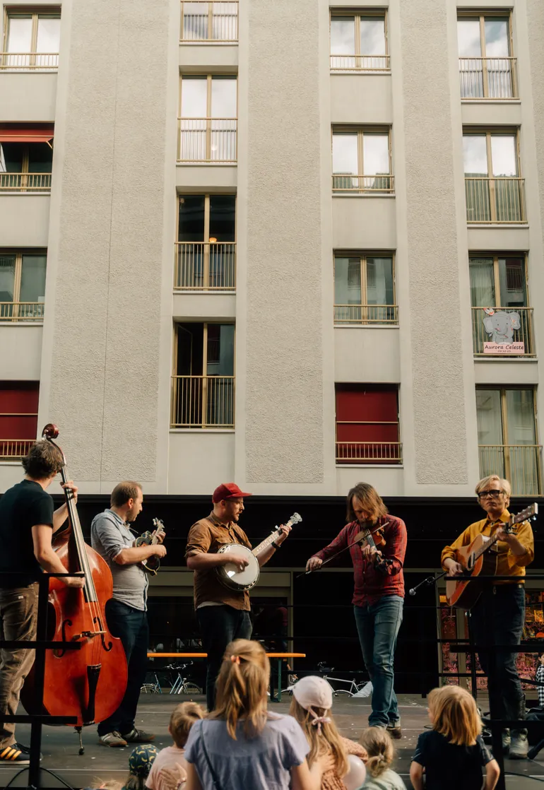 «Ein Fest,  das vor Leben strotzt»